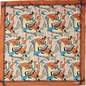 Terea Printed Scarf with Bird Design